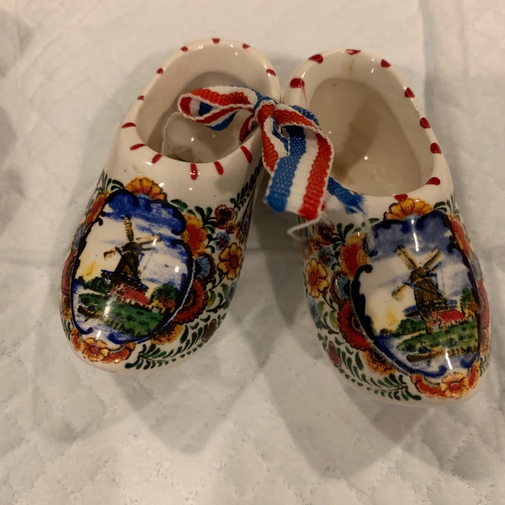 Shoe decor